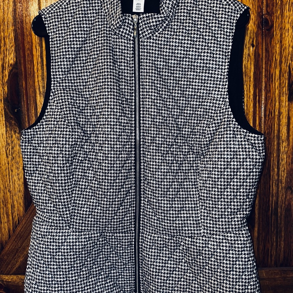 White House Black Market Houndstooth Vest